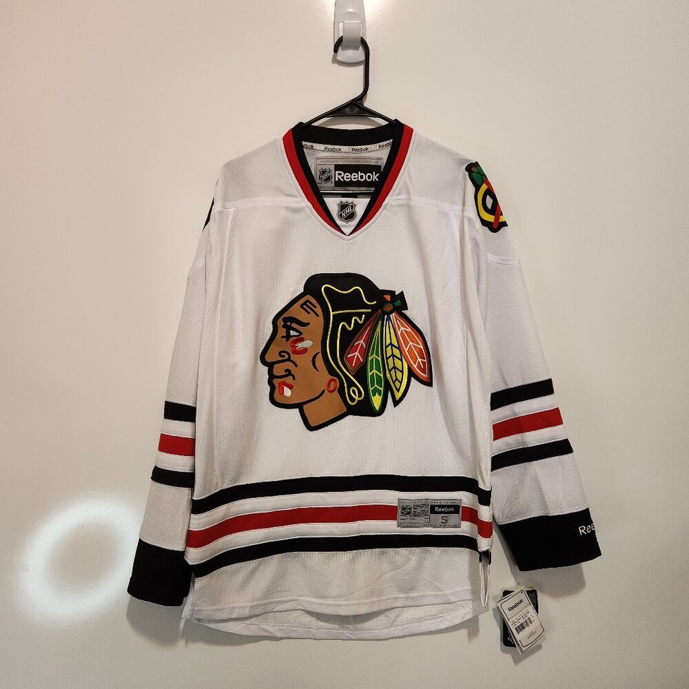 NHL Chicago Blackhawks White and Black Reebok Hockey Sweater Unisex Size Small